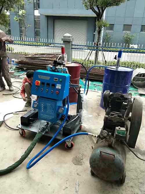 冷庫外墻保溫材料的施工工藝及保溫方法(圖1) 聚氨酯保溫材料發(fā)泡設備
