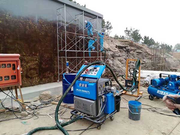 JNJX-H5600(T)聚脲噴涂機(jī)(圖1) 聚脲防腐施工噴涂機(jī)案例